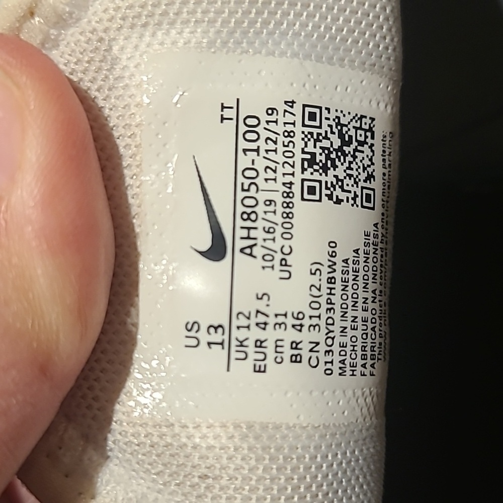 Nike White And Black Sneakers - image 4